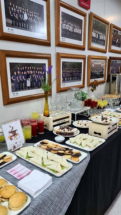 Servicio de coffee break 3 Clientes en el servicio de barman