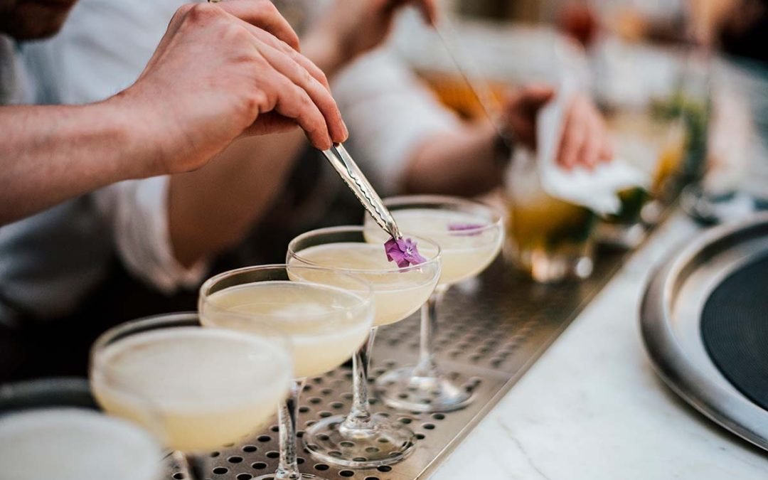 Cómo Elegir los Cócteles Perfectos para un Quinceañero